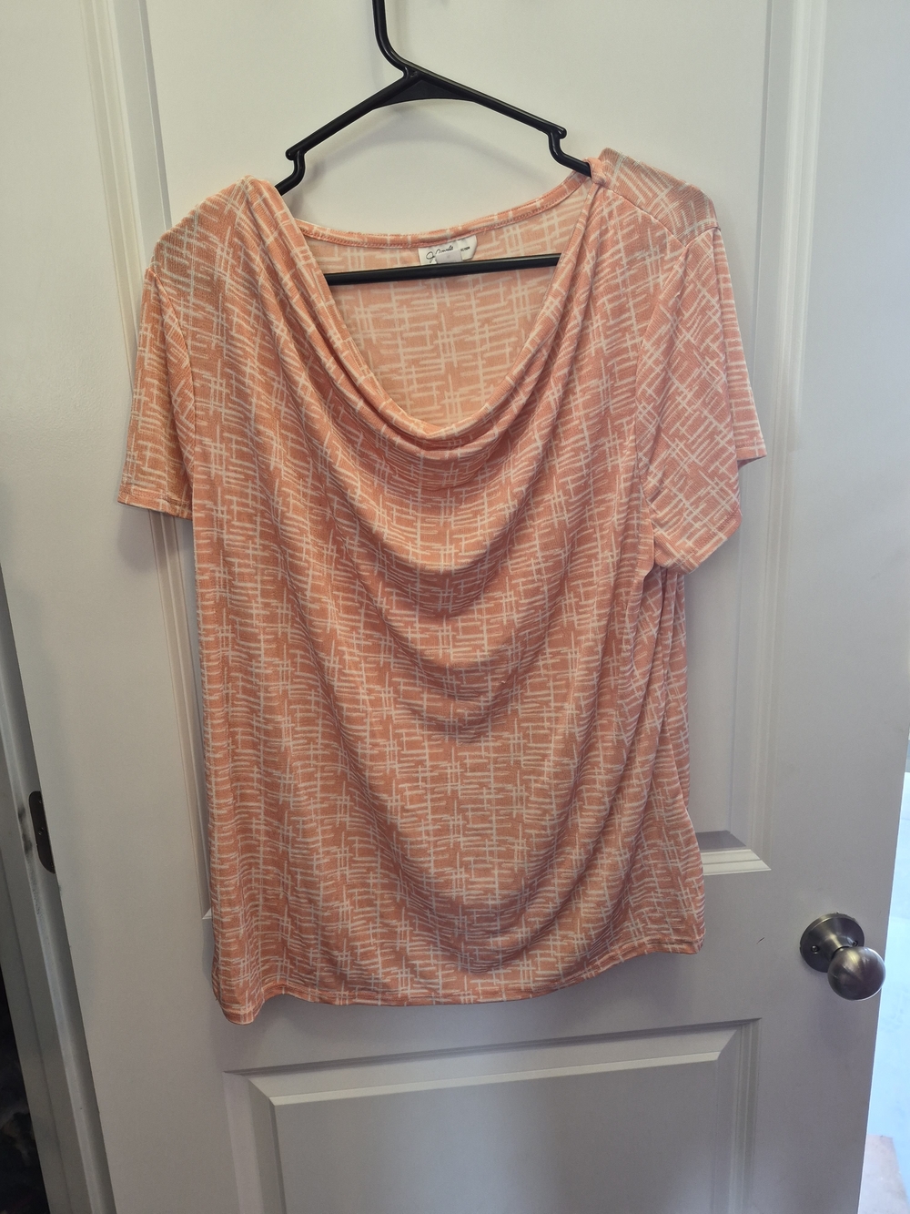 Jaclyn Smith Peach Cowl Neck Short Sleeve Top with White Crosshatch Style RN4200